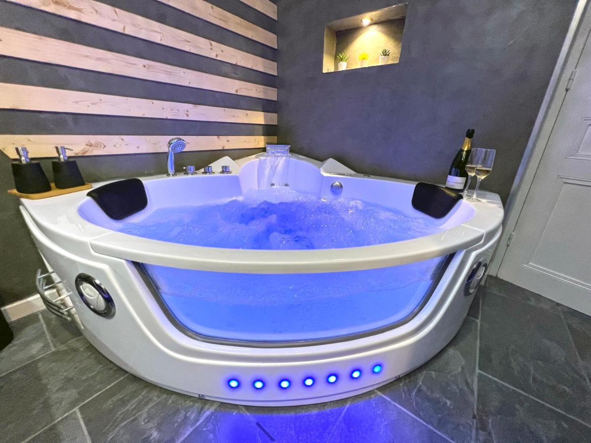 Gite Cosy Avec Jacuzzi Classe 3 Etoiles Poncin ภายนอก รูปภาพ